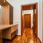 Apartmán Elegant 2 - Bedroom With Balcony And Parking Praha