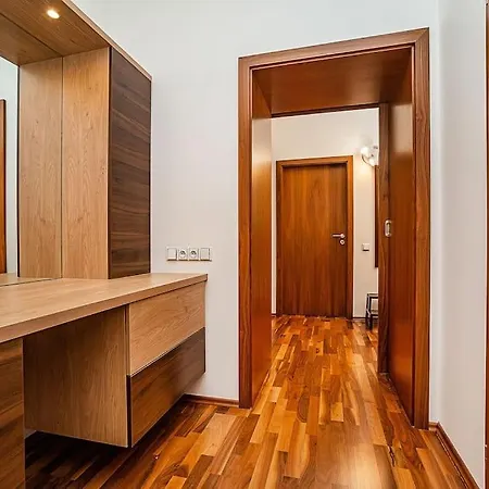 公寓 Elegant 2 - Bedroom With Balcony And Parking 布拉格