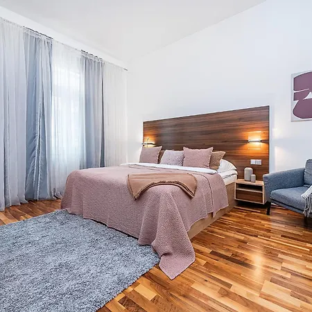 Elegant 2 - Bedroom With Balcony And Parking Appartement *