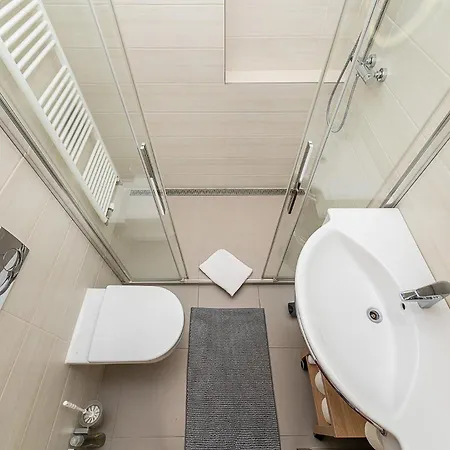 Elegant 2 - Bedroom With Balcony And Parking * Prague
